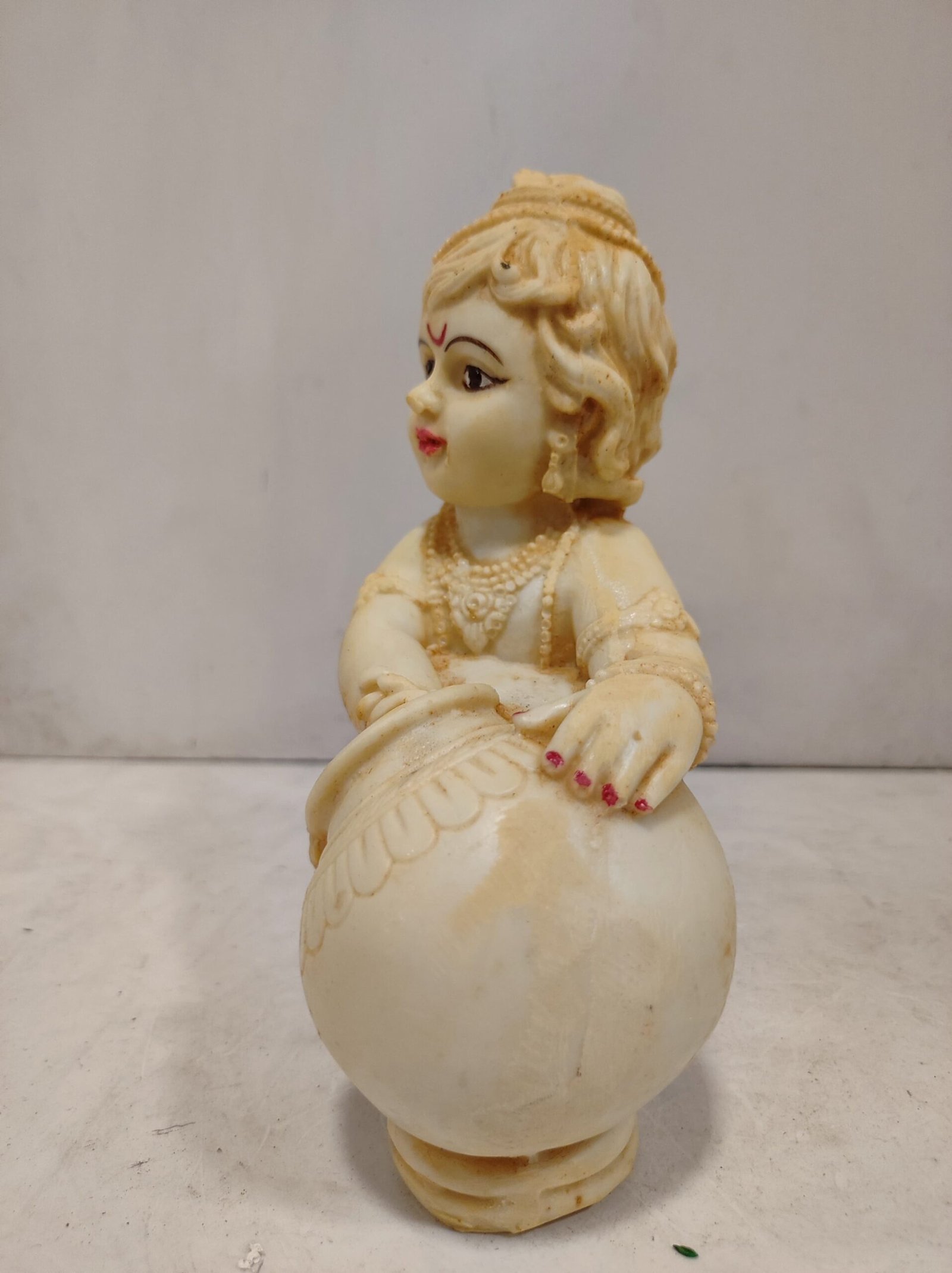 Krishna statue/ Venna Krishna statue - Image 1