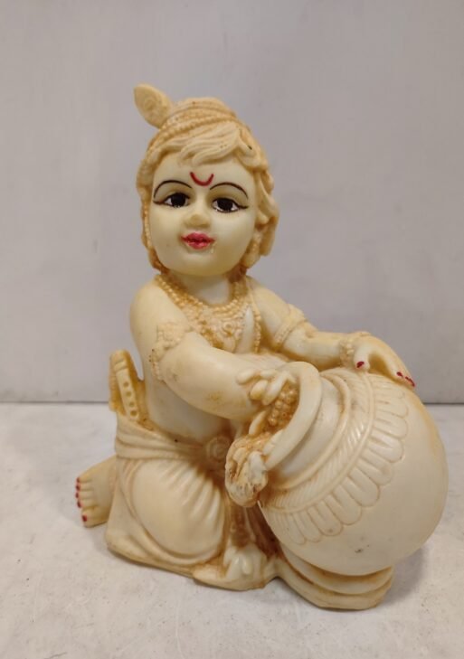 Krishna statue/ Venna Krishna statue