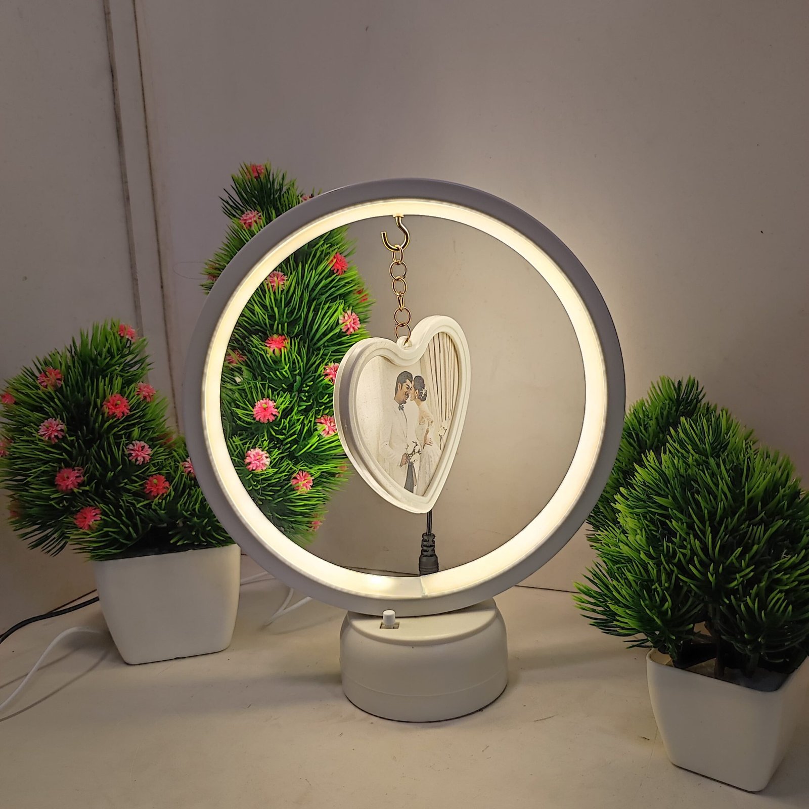 Photo lamp for table decor - Image 1