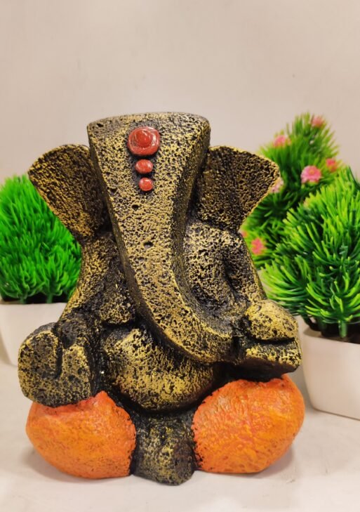 Ganesha idol/ Vinayakan statue for home decor 16 cm
