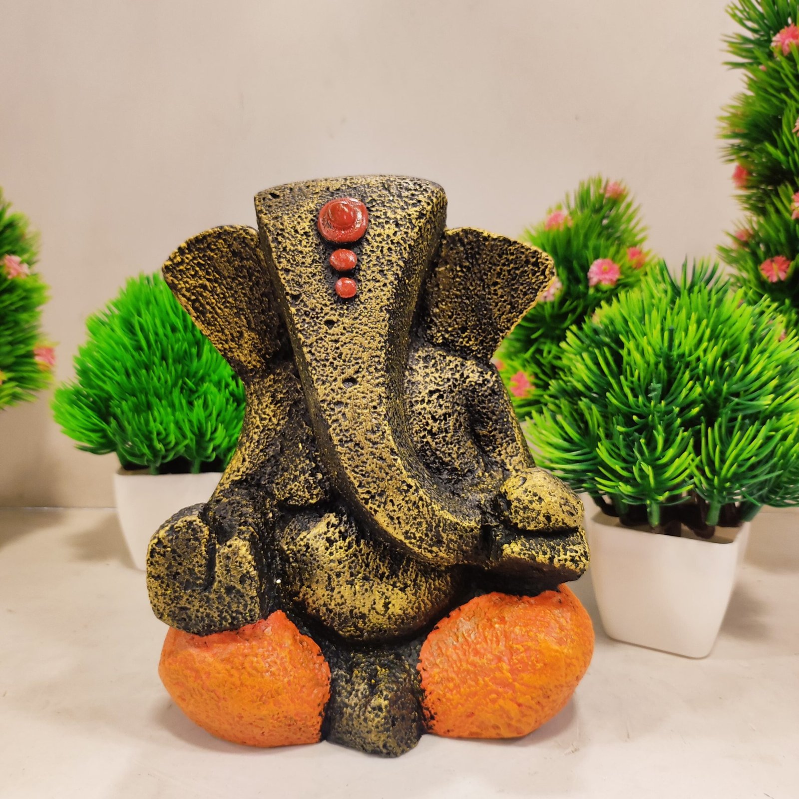 Ganesha idol/ Vinayakan statue for home decor 16 cm