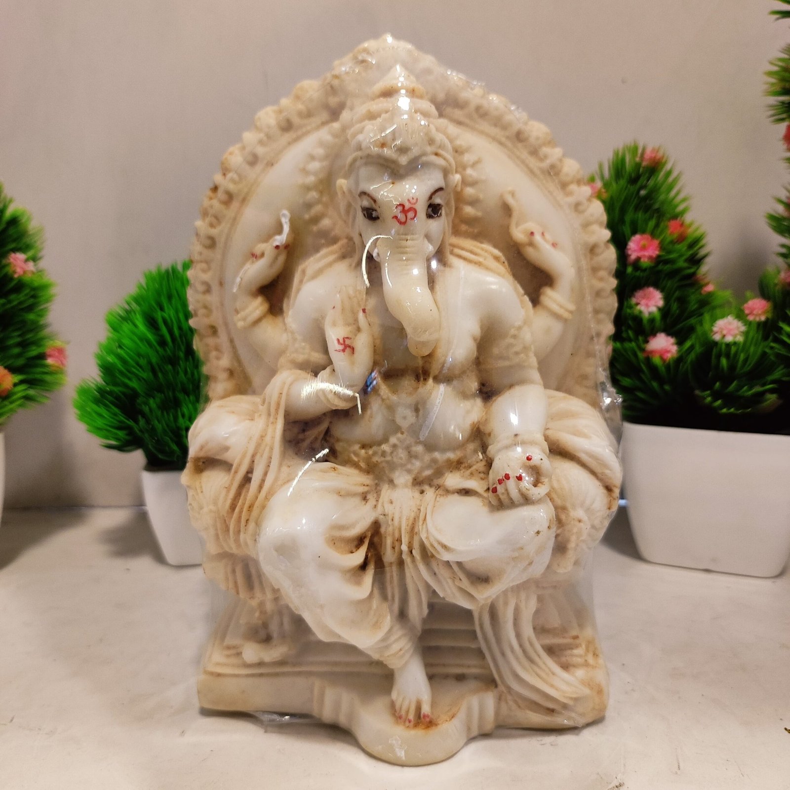 Ganesha idol/ Vinayakan statue ivory