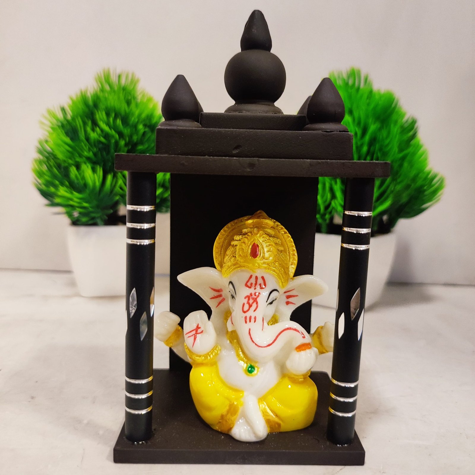 Temple Ganesha/ Ganesh in temple