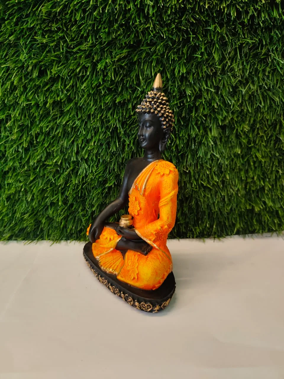 Meditating buddha idol - Image 3