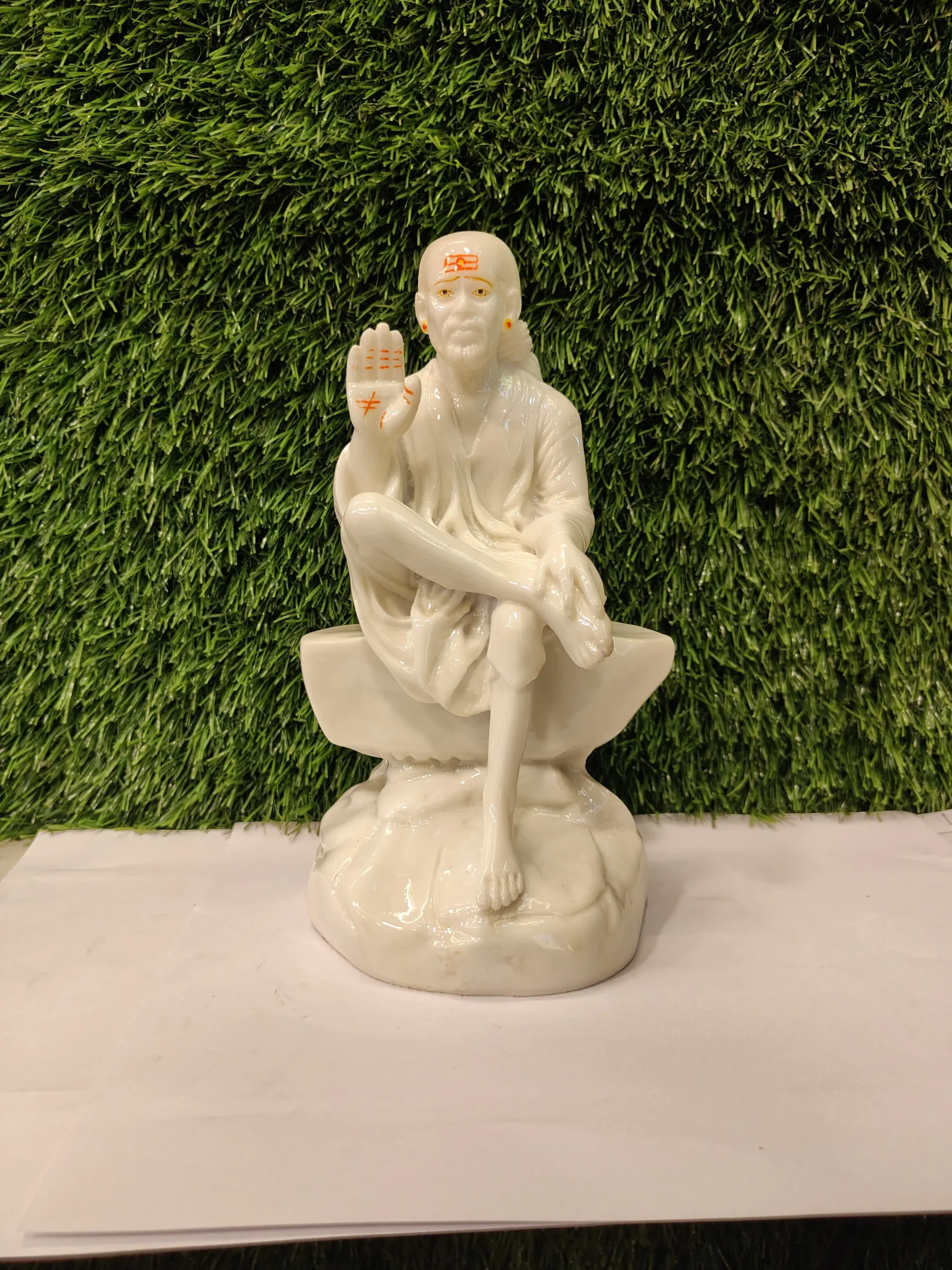 Blessing Shirdi Sai Baba Idol – 7.5 Inch - Image 3