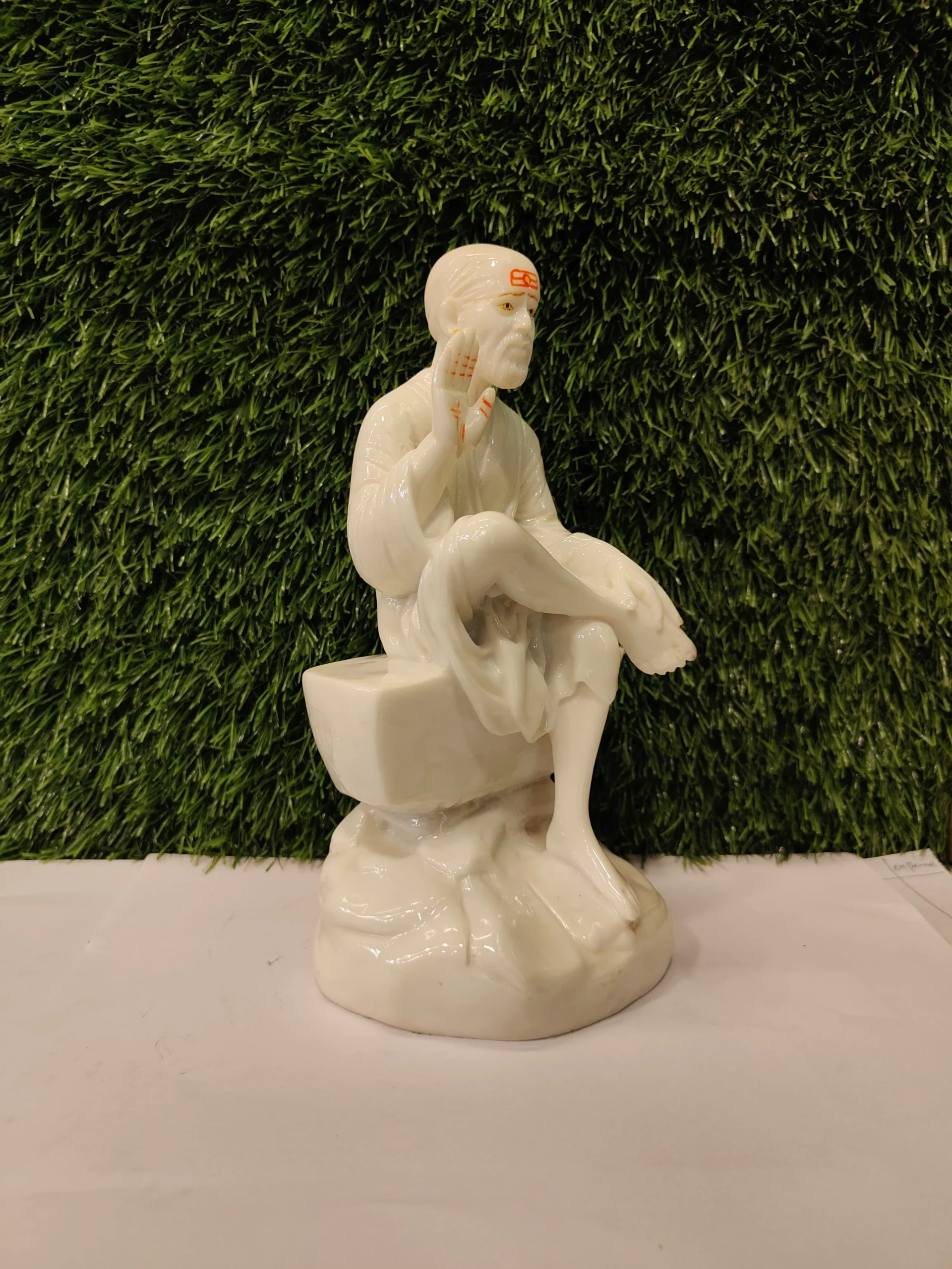 Blessing Shirdi Sai Baba Idol – 7.5 Inch - Image 4