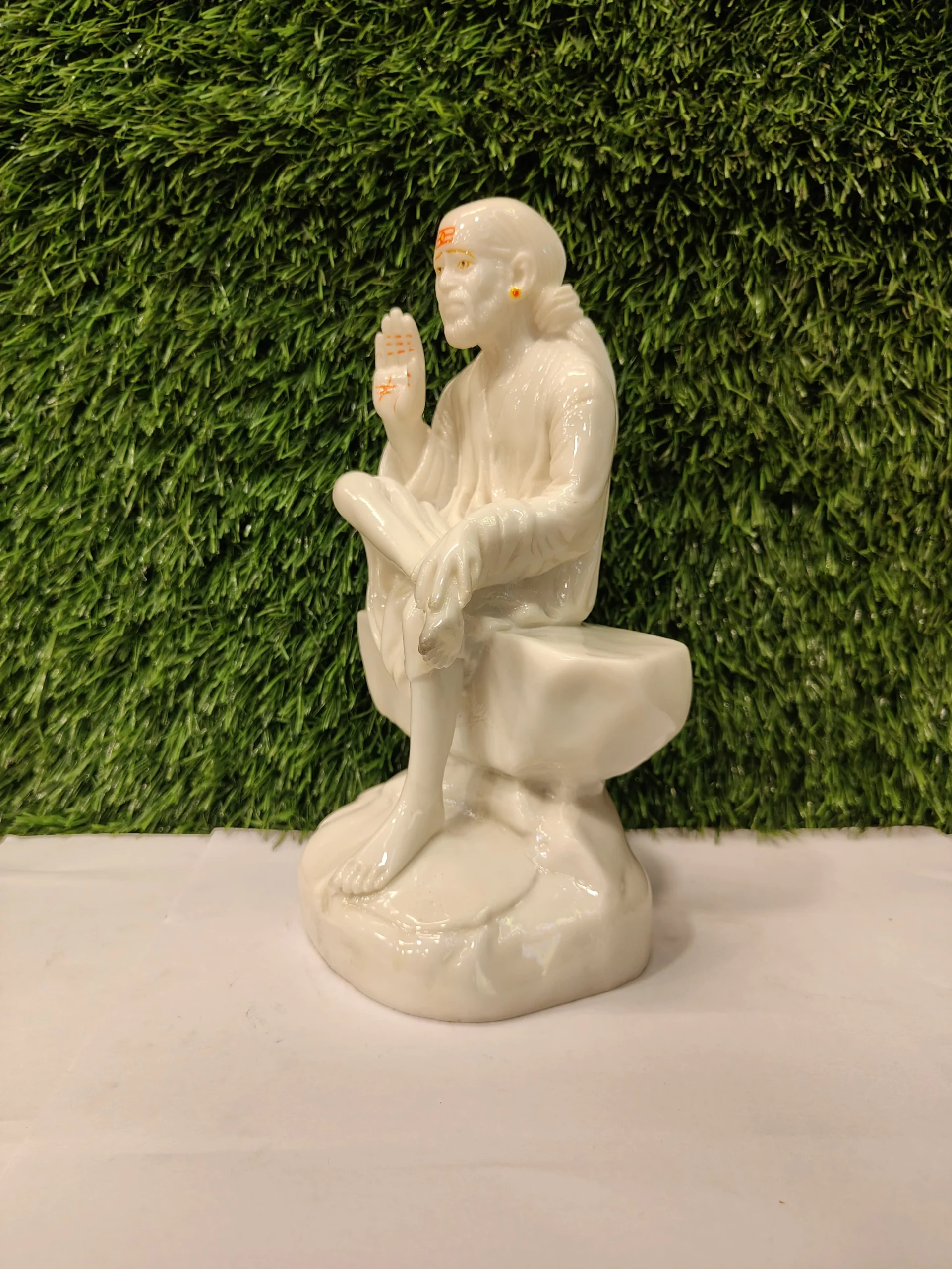 Blessing Shirdi Sai Baba Idol – 7.5 Inch - Image 5